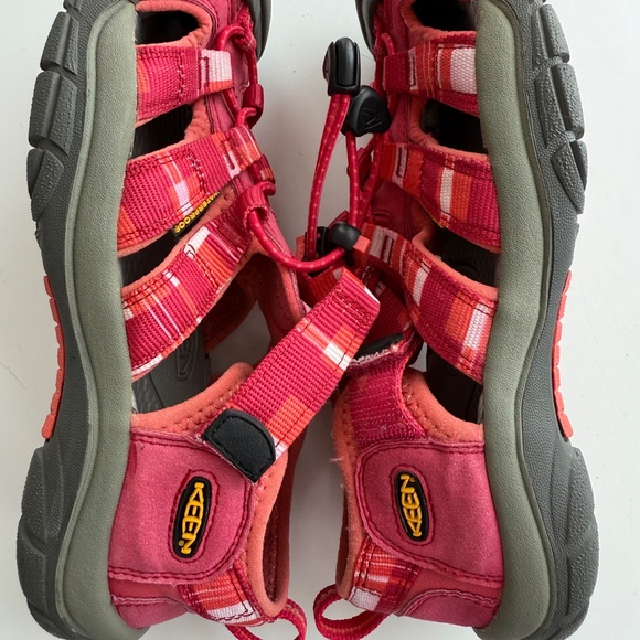 KEEN Newport H2 Sandals Women's Coral Size 5 Water Shoes Hiking Cinch Close - Picture 3 of 8